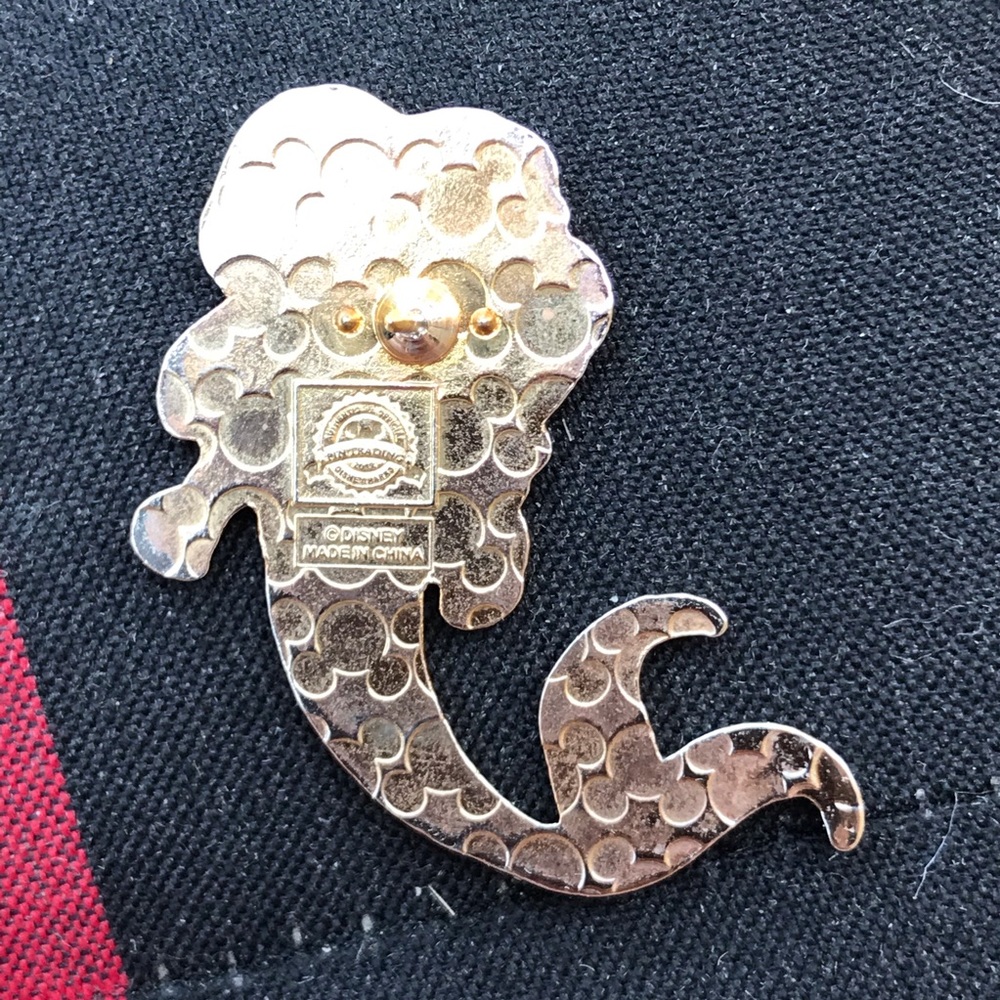 Ariel and Ursula Pin Set - Picture 8 of 9